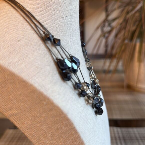 Vintage Gunmetal Grey 5 Strand Choker Necklace with Black & Smoky Faceted Beads. - Picture 3 of 4